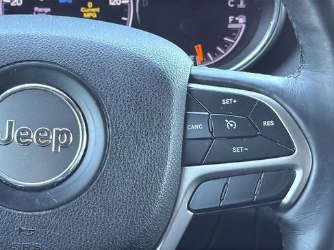 Used 2018 Jeep Grand Cherokee Altitude image 23