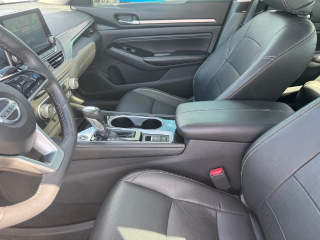 Used 2022 Nissan Altima 2.5 SL FWD image 9