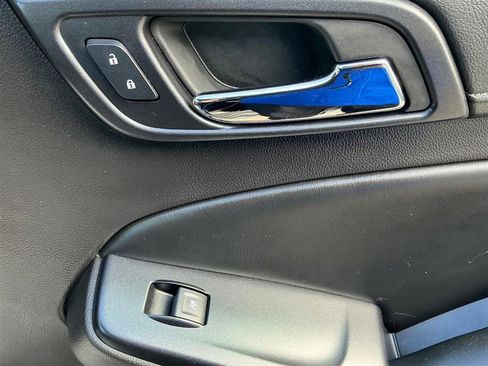 Used 2015 Chevrolet Suburban LTZ image 34