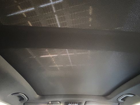 Used 2025 Mercedes-Benz GLS 450 4MATIC image 7