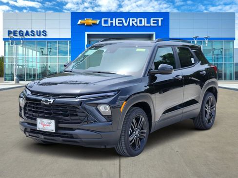 New 2026 Chevrolet TrailBlazer LT w/ Convenience Package FWD image 2