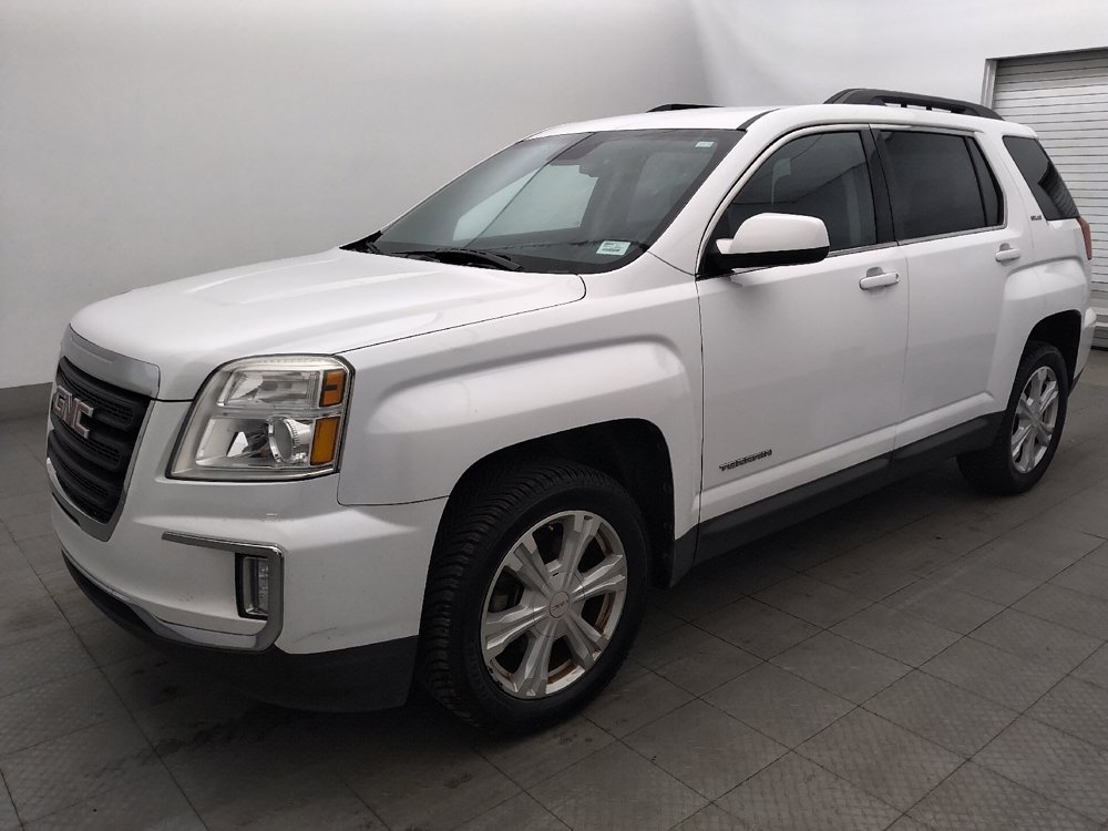 Used 2017 GMC Terrain SLE FWD image 2