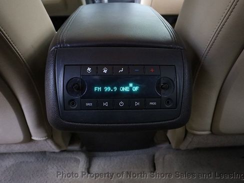 Used 2011 Buick Enclave CXL image 30