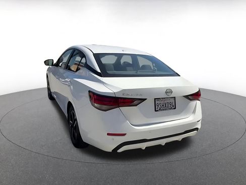 Used 2025 Nissan Sentra SV image 11