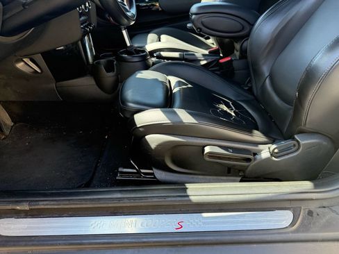 Used 2019 MINI Cooper S w/ Signature Upholstery Package FWD image 35