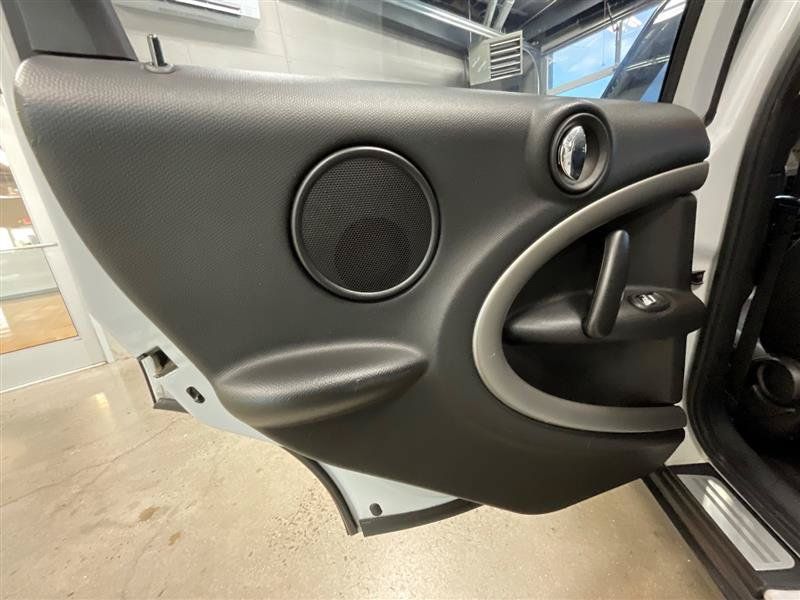 Used 2014 MINI Cooper Countryman w/ Cold Weather Package FWD image 14