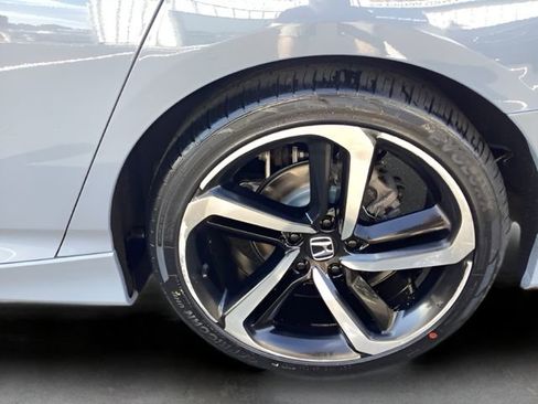 Used 2022 Honda Accord Sport image 10