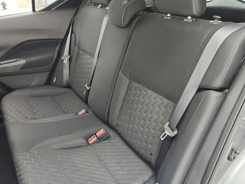 Used 2021 Nissan Kicks SV image 33