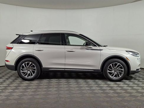 Used 2022 Lincoln Corsair AWD w/ Equipment Group 101A image 10