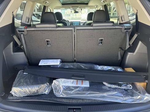 New 2026 Volkswagen Atlas SE image 5