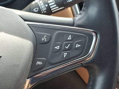 Used 2021 Chevrolet Equinox Premier AWD/4WD image 18