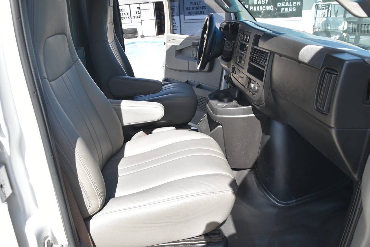 Used 2019 Chevrolet Express 2500 w/ Communications Package RWD image 10