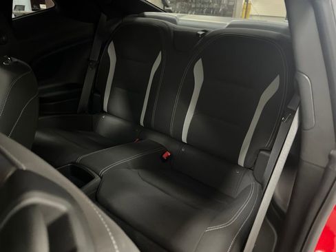 Used 2022 Chevrolet Camaro LT w/ Technology Package image 28