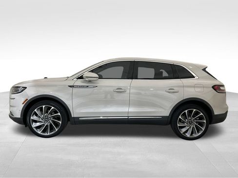 Used 2022 Lincoln Nautilus Reserve w/ Equipment Group 202A AWD/4WD image 2