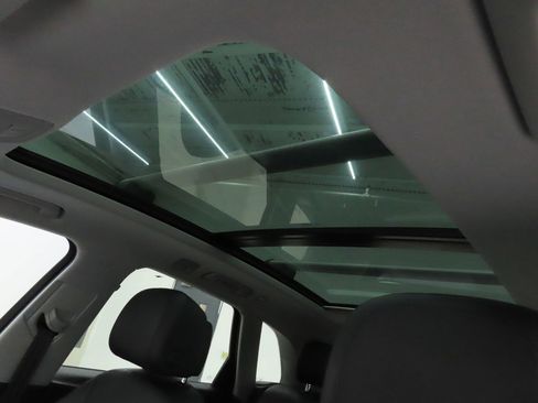 Used 2018 Audi Q5 2.0T Premium w/ Convenience Package image 19