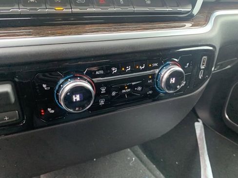 New 2026 GMC Sierra 1500 SLE image 25