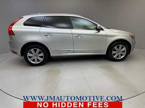 Used 2016 Volvo XC60 T6 w/ Proximity Package image 6
