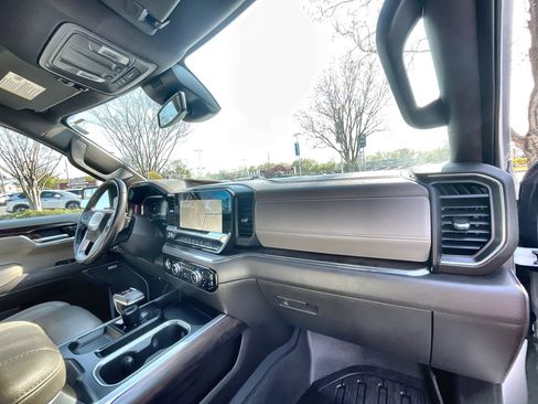 Used 2023 GMC Sierra 1500 SLT w/ SLT Premium Package image 29