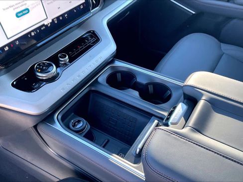 New 2025 Ford Expedition Max Active image 7