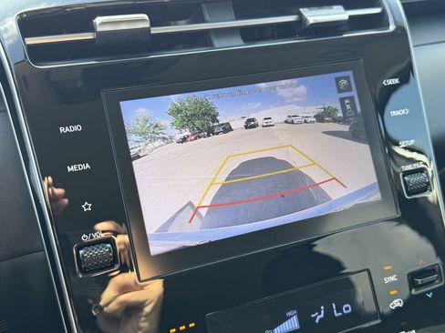 Used 2024 Hyundai Tucson SEL FWD image 16