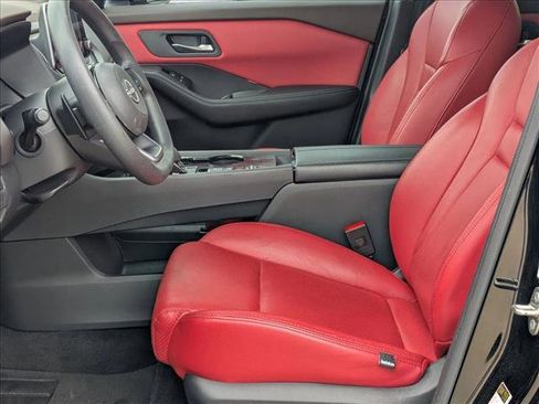 Used 2023 Nissan Rogue SV FWD image 16