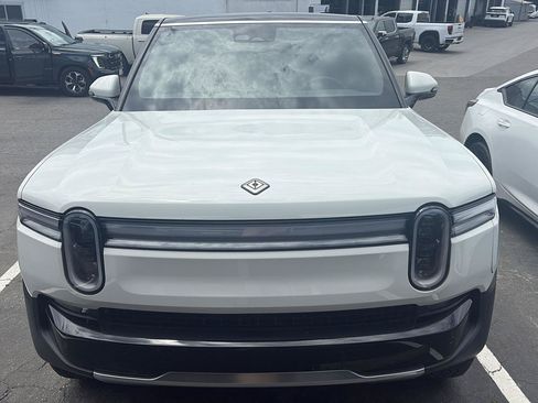 Used 2026 Rivian R1S Adventure AWD/4WD image 3