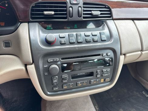 Used 2000 Cadillac De Ville DHS w/ Safety/Security Pkg FWD image 16