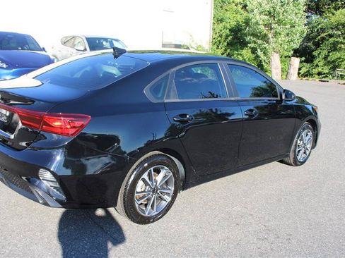 Used 2024 Kia Forte LXS FWD image 8
