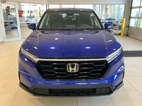 Used 2025 Honda CR-V EX image 2