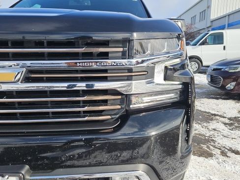 Used 2022 Chevrolet Silverado 1500 High Country image 3