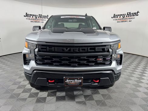 Used 2025 Chevrolet Silverado 1500 Custom Trail Boss AWD/4WD image 4