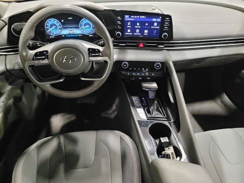 Used 2022 Hyundai Elantra SEL w/ Convenience Package FWD image 22