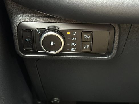 Used 2025 Ford Explorer ST image 32