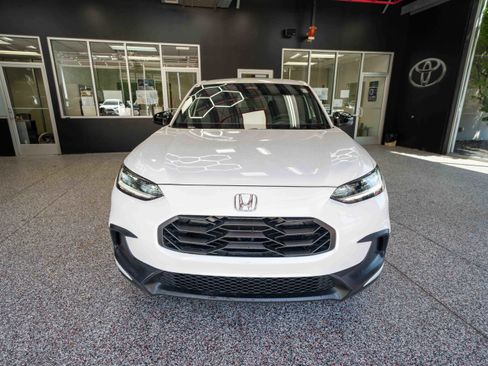Used 2025 Honda HR-V Sport image 6