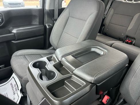 Used 2024 Chevrolet Silverado 2500 Custom w/ Custom Value Package image 28