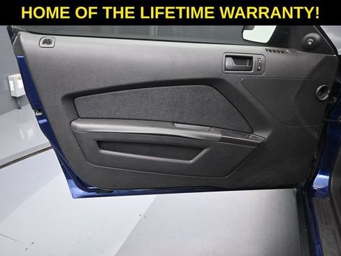Used 2012 Ford Mustang Coupe RWD image 11