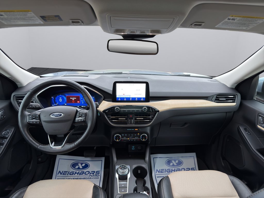 Used 2022 Ford Escape Titanium w/ Titanium Elite Package AWD/4WD image 19