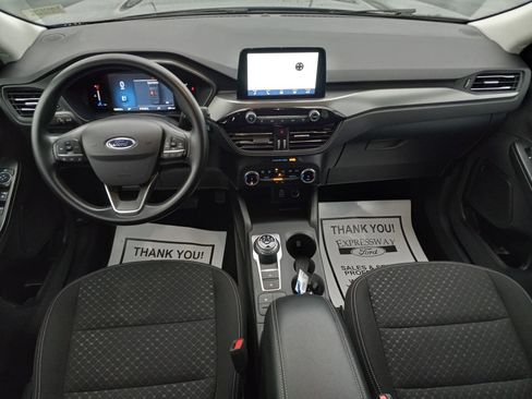 Used 2025 Ford Escape Active AWD/4WD image 16