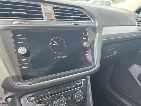 Used 2021 Volkswagen Tiguan SE AWD/4WD image 5