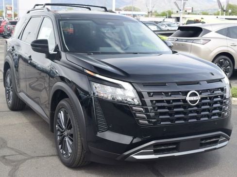 New 2026 Nissan Pathfinder SL image 29