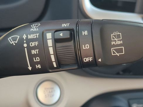 New 2025 Hyundai Venue Limited image 28