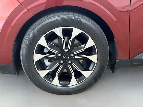 Used 2022 Kia Carnival EX FWD image 33
