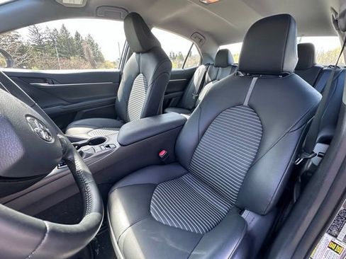 Used 2023 Toyota Camry SE w/ Blackout Package (TMS) AWD/4WD image 12