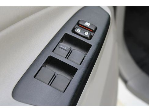 Used 2015 Toyota Tacoma 4x4 Double Cab image 12