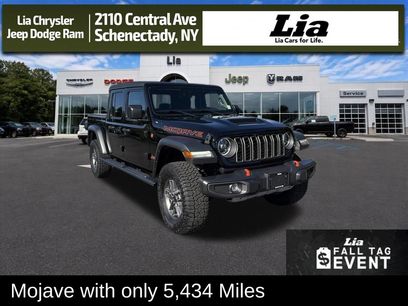 Used 2025 Jeep Gladiator Mojave w/ Convenience Group