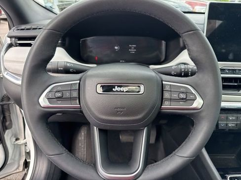 Used 2023 Jeep Compass Limited w/ Elite Group AWD/4WD image 7