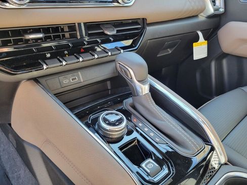 New 2026 GMC Canyon Denali image 21