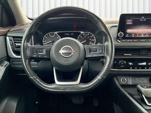 Used 2023 Nissan Rogue S image 8