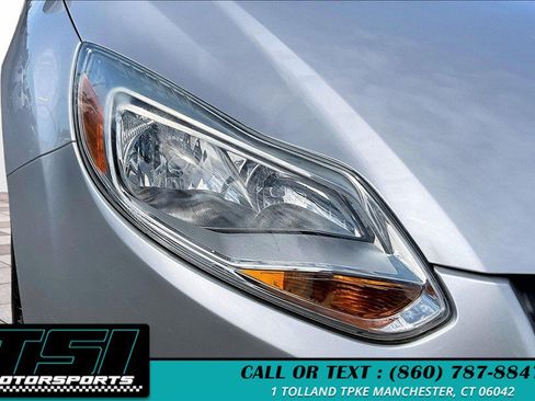 Used 2014 Ford Focus SE w/ SE Sport Package FWD image 27