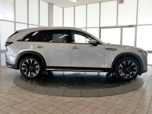 Certified 2024 MAZDA CX-90 Plug-In Hybrid w/ Premium Plus AWD/4WD image 9